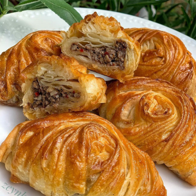 kıymalı cevizli börek - 1