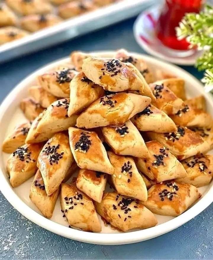 Ağızda dağılan, kıyır kıyır pastane tuzlusu - 1