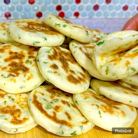 Maydanozlu Yumuşacık Bazlama Tarifi  - 1