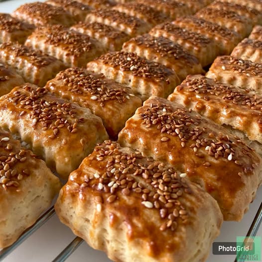 Pastane Usulü Tuzlu Kurabiye Tarifi  - 2