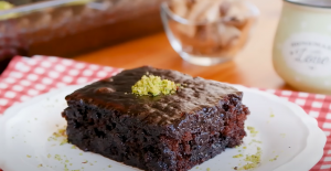 Brownie Tadında Mükemmel Bir Islak Kek