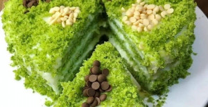 Ispanaklı Yaş Pasta