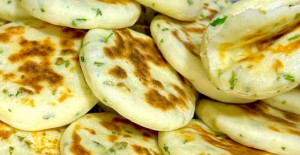 Maydanozlu Yumuşacık Bazlama Tarifi 