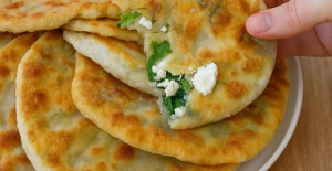 5 Dakikada Tavada Börek Tarifi