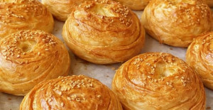 2 Beze ile 1 Tepsi Dolusu Çıtır Börek