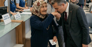 Bankada Başlayan Hikâye Herkesin Teyze Sandığı Kadının Sırrı