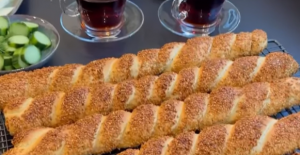 Kahvaltı Sofralarına Çubuk Simit