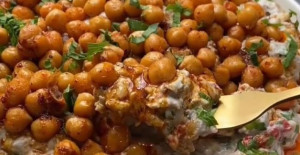 Nohutlu Yoğurtlu Köz Patlıcan Salatası