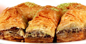 40 Katlı Kolay Baklava Tarifi