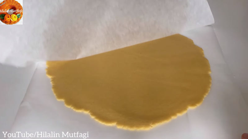 Kıyır Kıyır Nefis Elmalı Turta Tarifi - 1