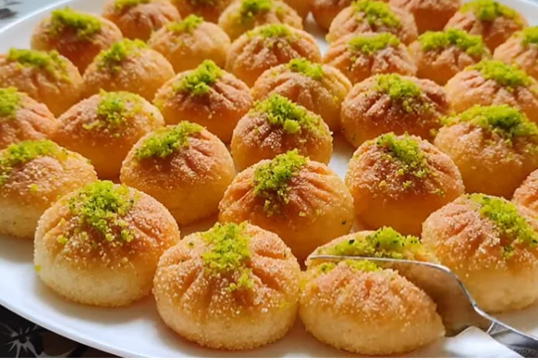 10 Dakikada Lokum Gibi İrmik Tatlısı Tarifi - 1